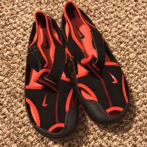 Boys Nike sandals
